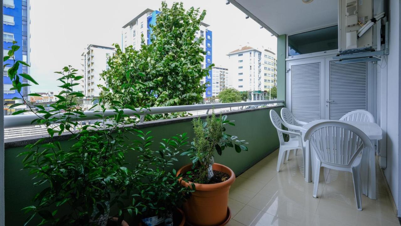 Ellierose Apartment Ponta Delgada  Bagian luar foto
